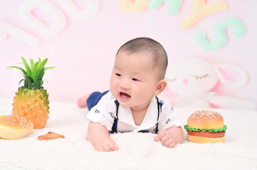 广州供卵包男孩宝宝在妈妈肚子里